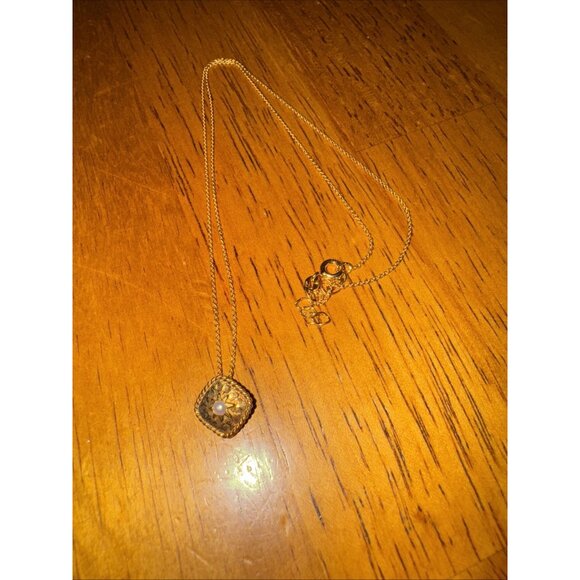 Stunning Sterling Silver 925 Necklace Small Pearl Gold Plated Square Station - Picture 2 of 7